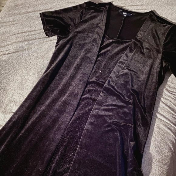 Black Sparkle Velvet Dress - Picture 2 of 3